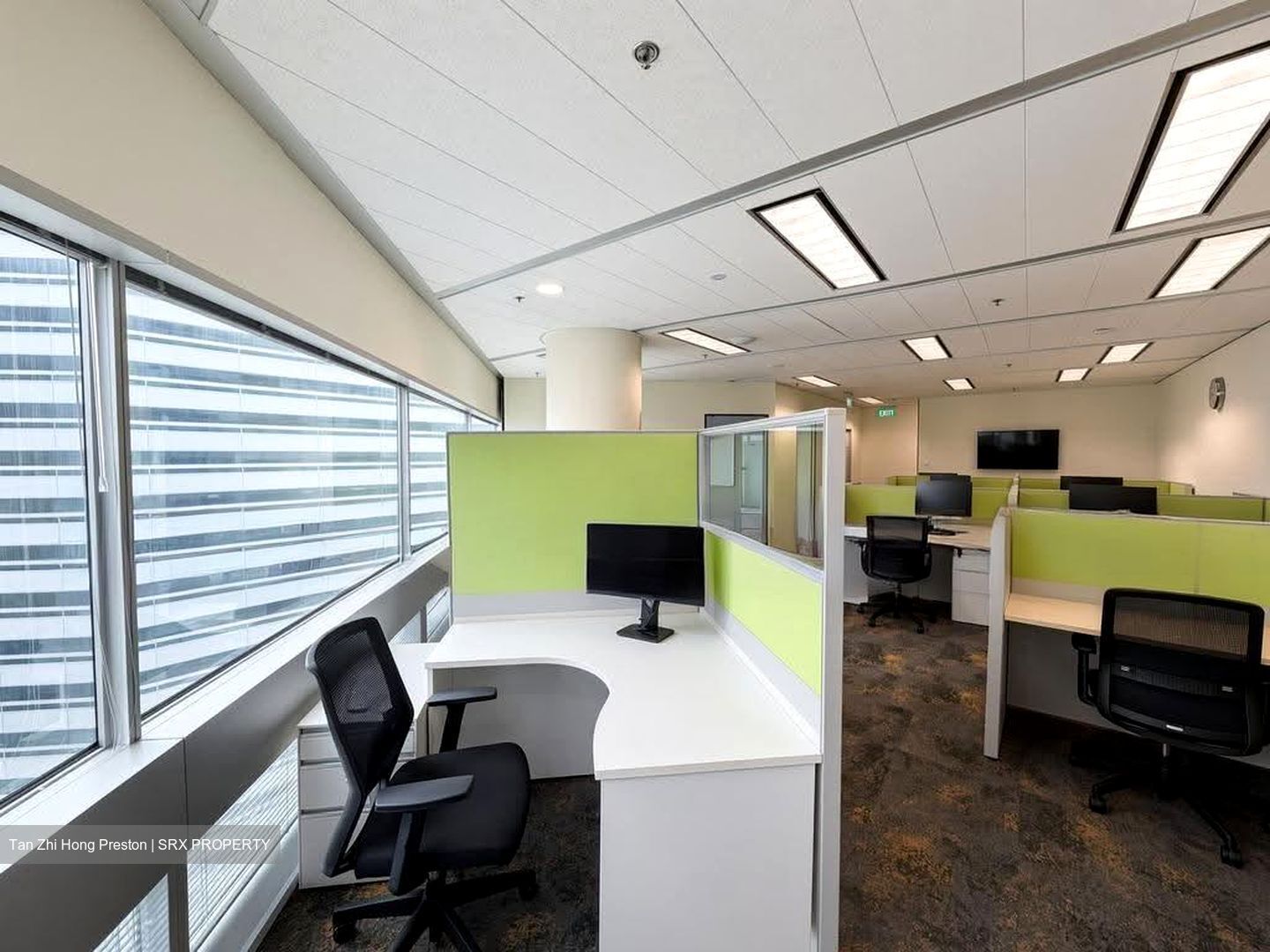Gateway West (D7), Office #639845301